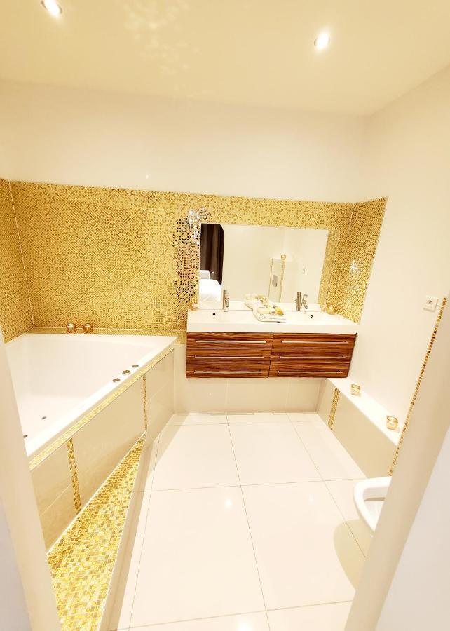 Publier Appartement En Bord De Lac Avec Jaccuzi מראה חיצוני תמונה